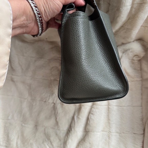 Cuyana double loop bag olive - Picture 4 of 7